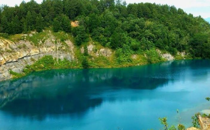 Danau Biru, Wisata Rahasia Paling Indah yang ada di Bengkulu Tengah