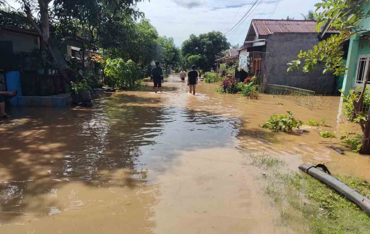 Hujan Tak Reda, Rumah Warga Bentiring Terendam Banjir