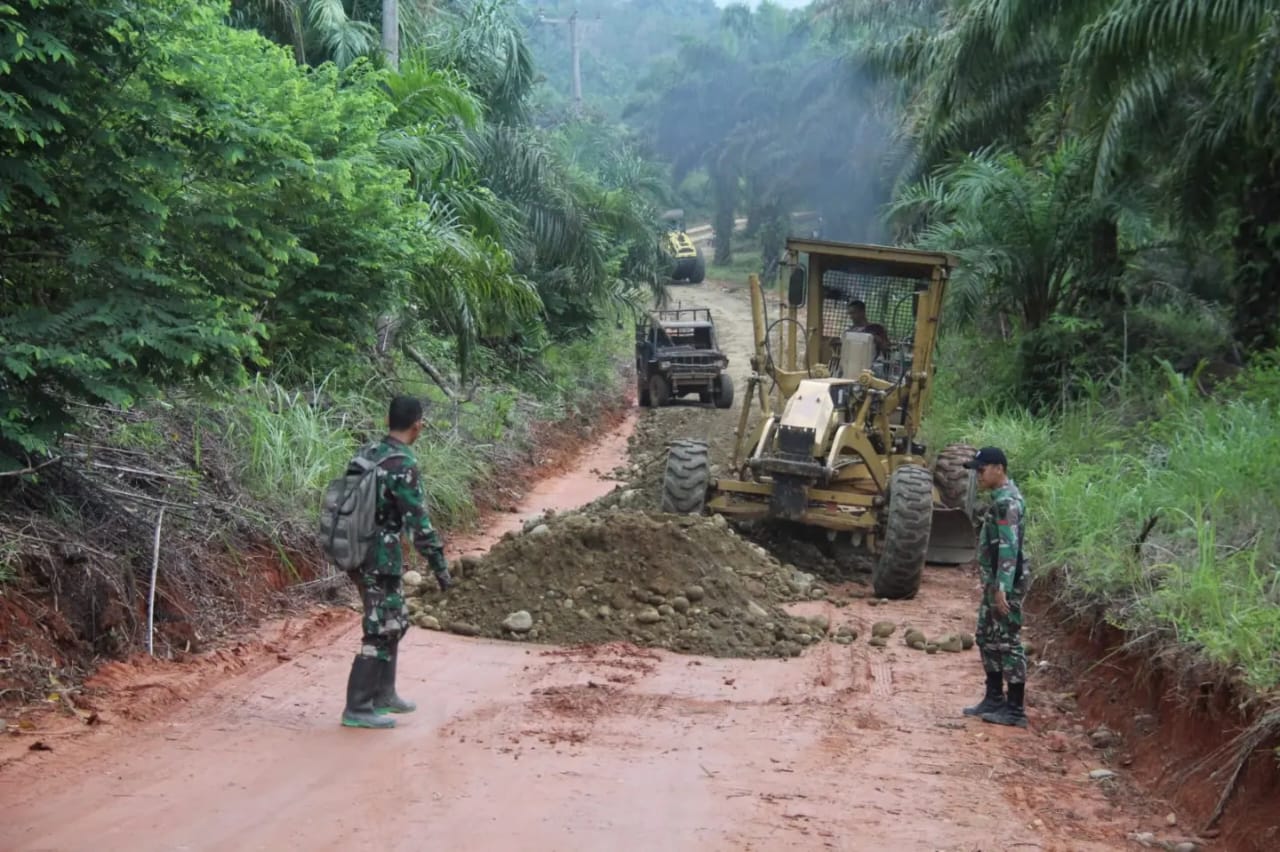 Pastikan Pembangunan TMMD Berkualitas Baik, Dandim Bengkulu Utara Turun ke Lokasi