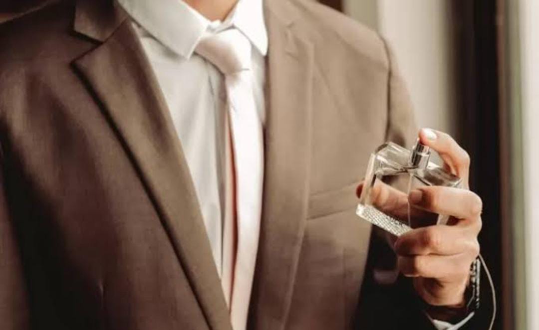 5 Rekomendasi Parfum Pria Berkualitas Tinggi dan Murah, Aroma Maskulin Bikin Pasangan Enggan Jaga Jarak