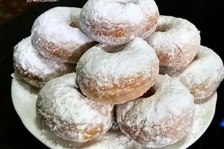 Resep Simpel Donat Kampung dengan Taburan Gula Halus