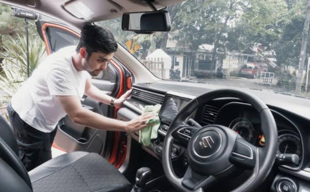 Bau Mobil Menyengat Bikin Mabuk? Tenang, Ini Cara Praktis Menghilangkan Bau Mobil, Auto Nyaman Donk