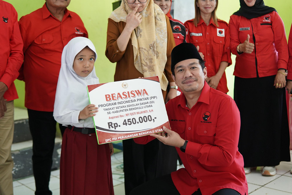 Peduli Pendidikan, Banteng Utara Salurkan Beasiswa PIP