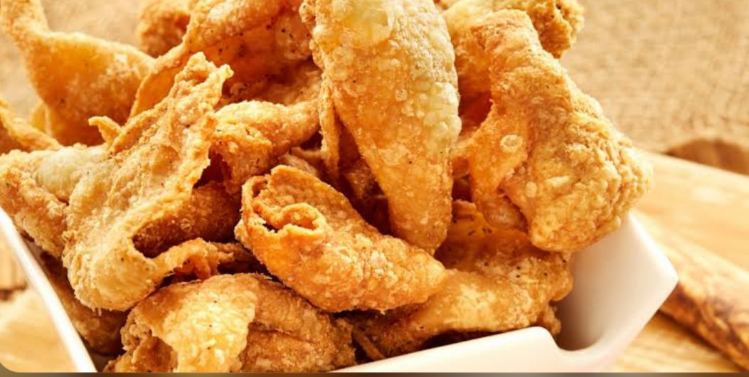 Tak Disangka, Ternyata Makan Kulit Ayam Kaya Manfaat untuk Tubuh