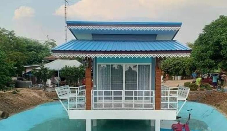 Layaknya Villa, Berikut ini Desain Rumah di Tengah Kolam, Nyaman dan Layak Huni
