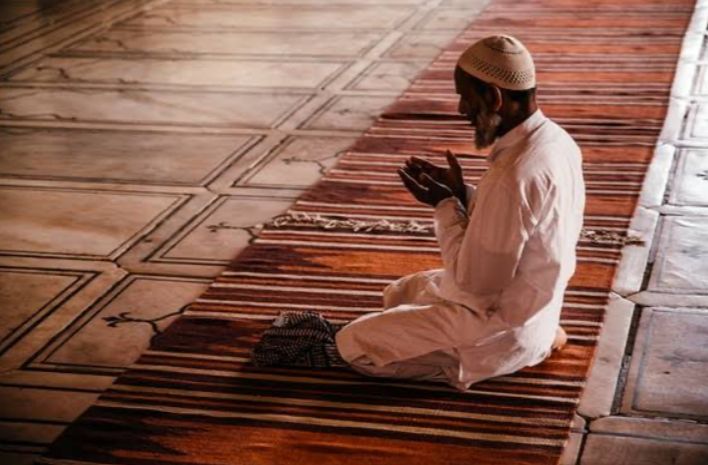 Tata Cara Shalat Hajat untuk Meminta Jalan Keluar dan Memiliki Keinginan Khusus