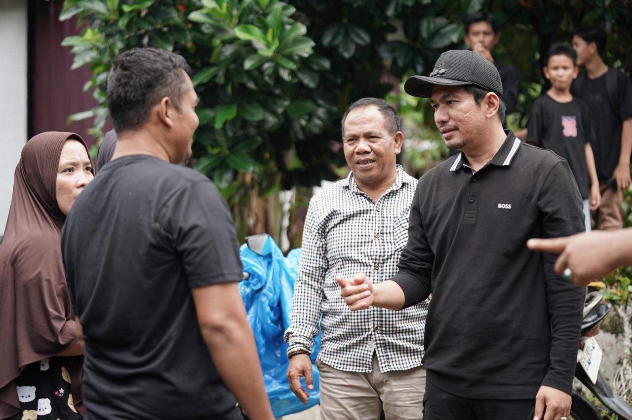 Bupati Bengkulu Utara Salurkan Bantuan Korban Kebakaran di Karang Anyar I