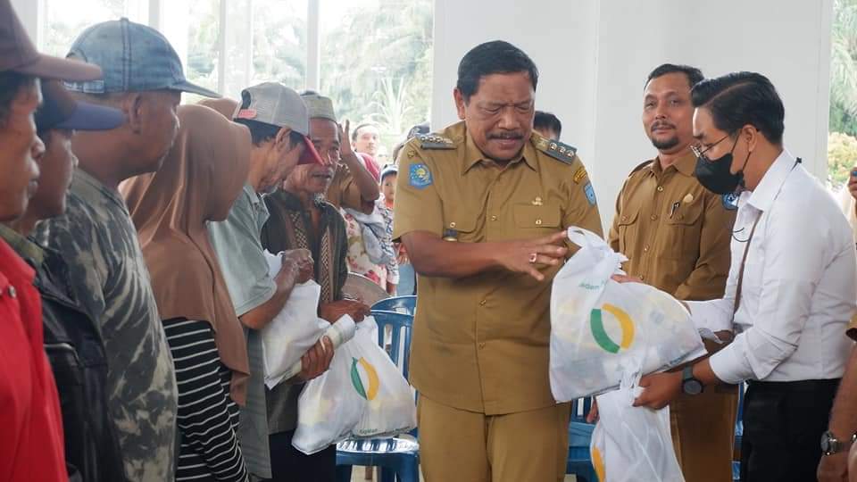 Dampak El Nino, Pemkab Bengkulu Utara Salurkan 983 KK Bantuan Pangan di Kecamatan Padang Jaya 