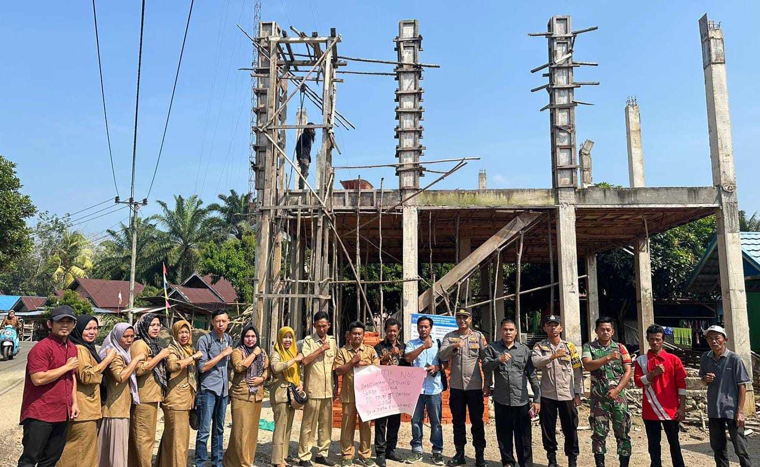 Majukan Desa Melalui Infrastruktur, Pemdes Taba Kulintang Lakukan Titik Nol Pembangunan