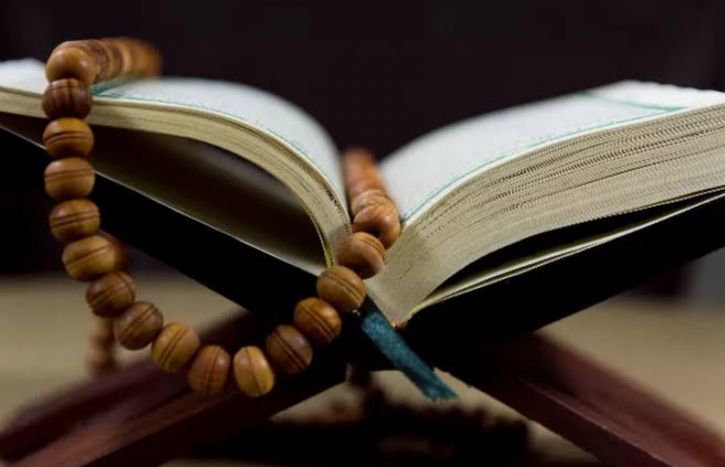 Membaca Sholawat Fatih Lengkap dengan Artinya, Sebagai Penenang Hati yang Gelisah