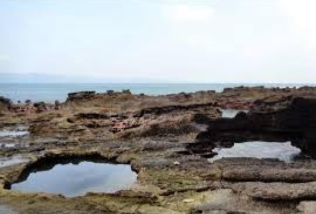 Khasiat Air 7 Sumur di Pantai Karang Hawu, Disebut Mampu Sembuhkan Penyakit, Membawa berkah dan Keberuntungan