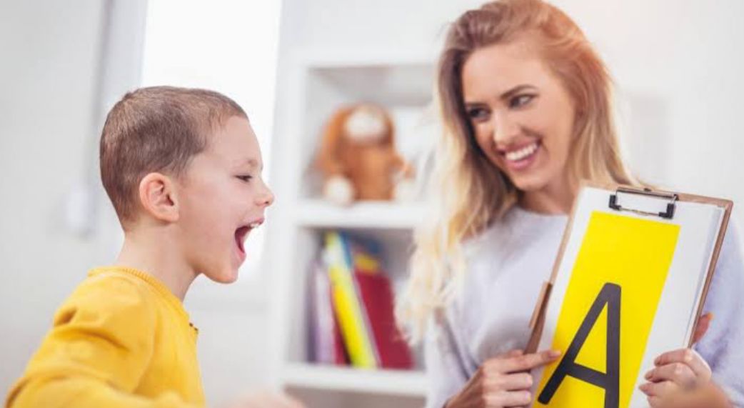 Ini 3 Cara Mengatasi Speech Delay pada Anak, DIjamin Langsung Lancar Bicara