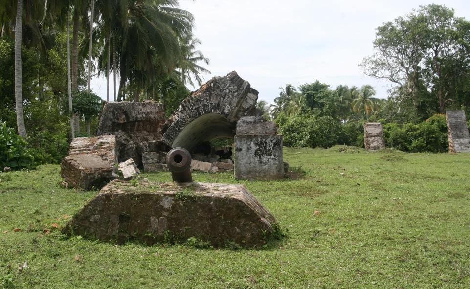 Benteng Anna, Bangunan Peninggalan Inggris, Ada Mitos Terdapat Terowongan dari Mukomuko ke Bengkulu