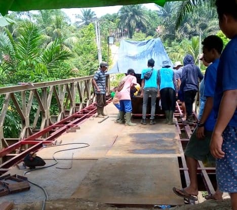 4 Hari Berlalu, Progres Perbaikan Jembatan di Desa Air Putih Masih Ditahap Ini