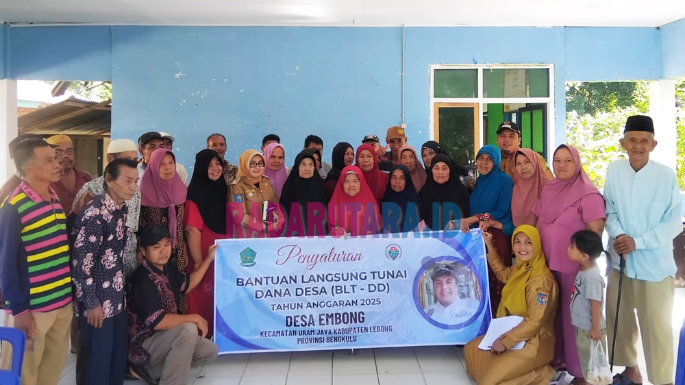 Salurkan BLT-DD, Pemdes Embong Minta Bantuan Dimanfaatkan untuk Kebutuhan Pokok