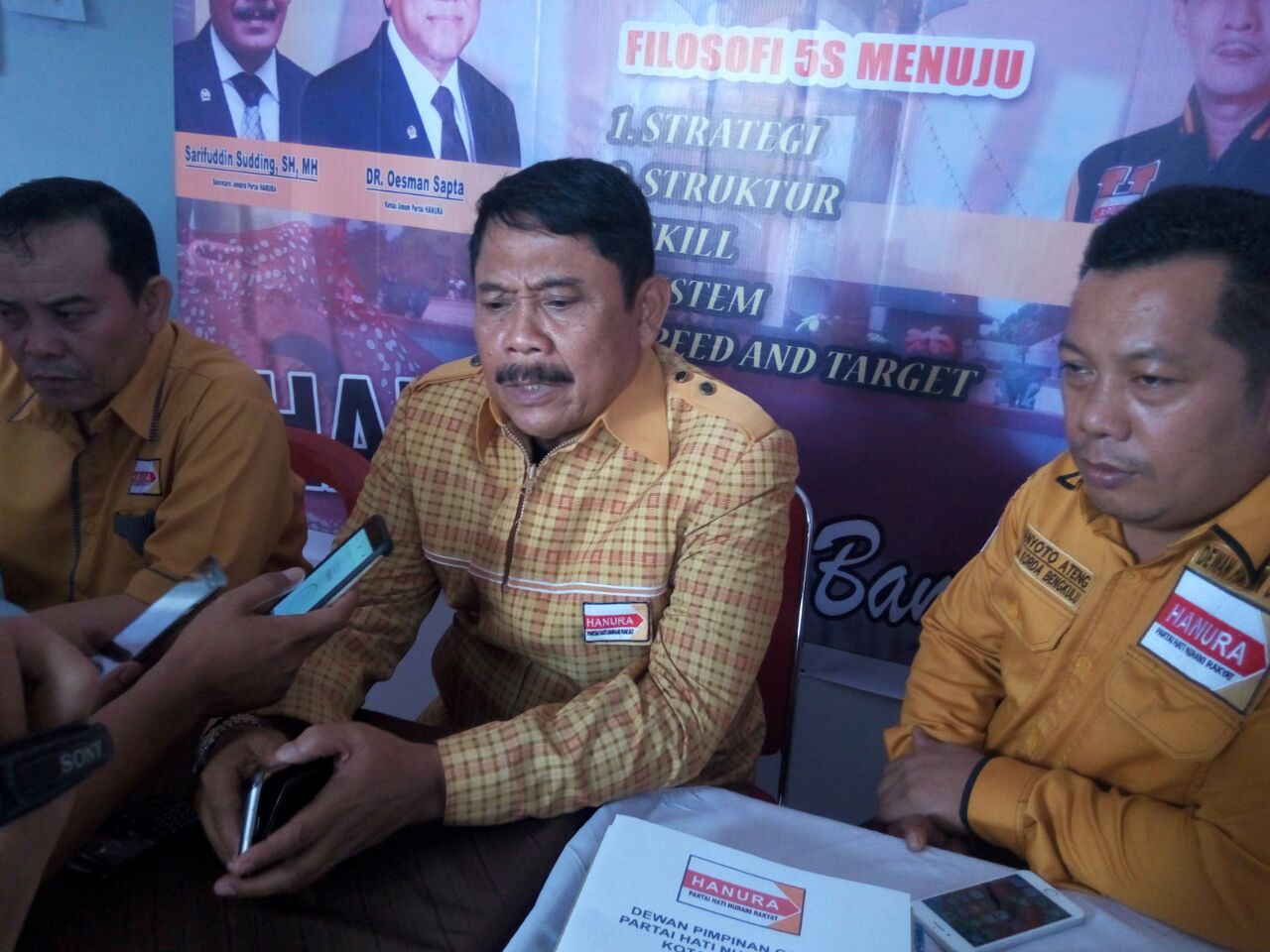 Pilwakot 2018, Helmi Disebut-sebut Akan Maju