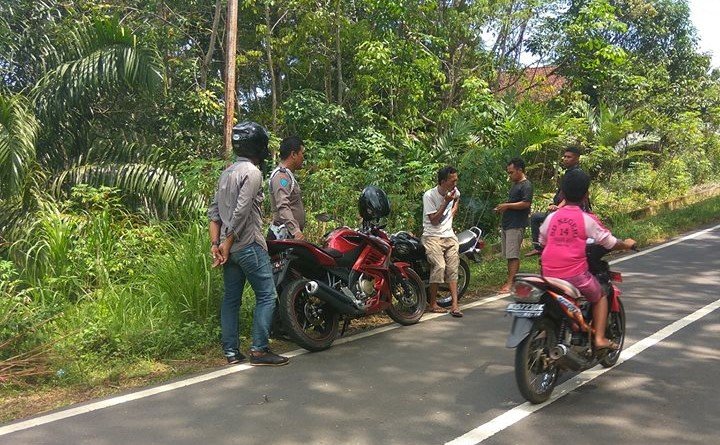 Motor Nyungsep, Pria Ini Tak Sadarkan Diri