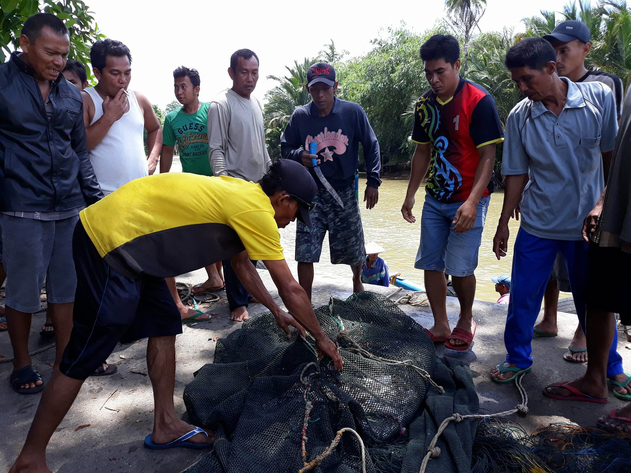 Nelayan Pasar Palik Masih Amankan Trawl
