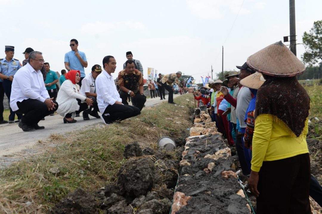 Presiden Jokowi Tinjau PKT di Grobogan, Mendes PDTT Pesan Agar Kades Berdayakan Ekonomi