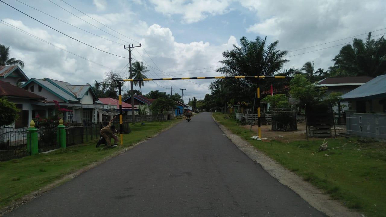 Portal Jalan Kabupaten Digembok
