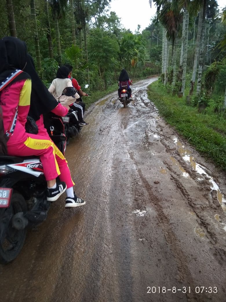 Tak Tersentuh, Jalan Tanjung Putus Dikeluhkan Warga