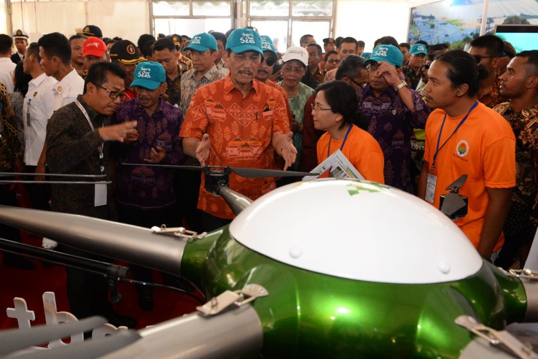 Menko Maritim Kunjungi Booth Kemendes PDTT di Expo Maritim-Sail Moyo Tambora 2018