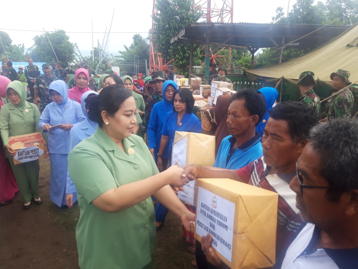 Mabes TNI Beri Bantuan Untuk Korban Tsunami Lampung