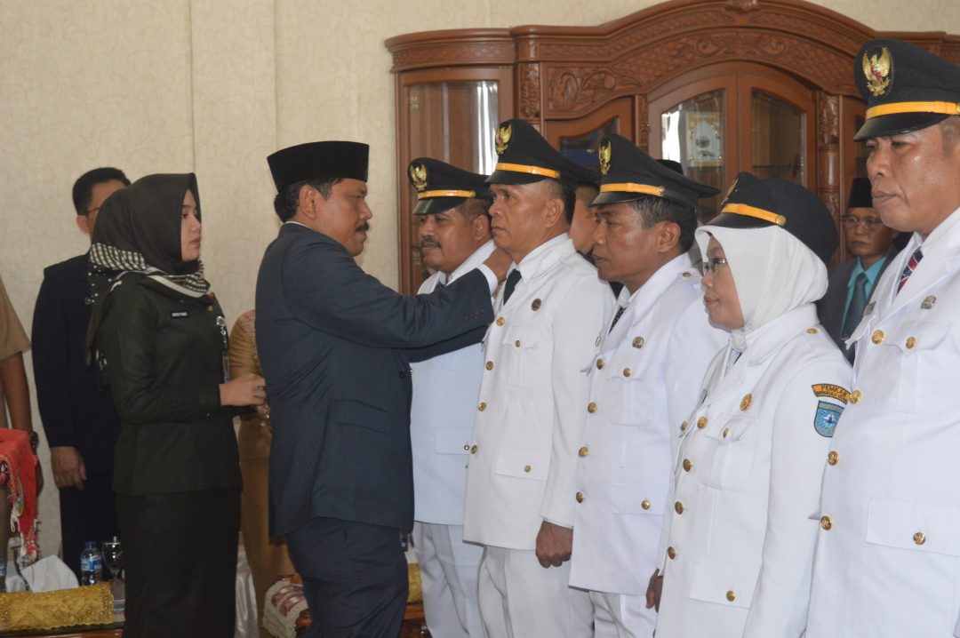 Bupati Lantik 8 Camat, Kepala DLH Dicopot