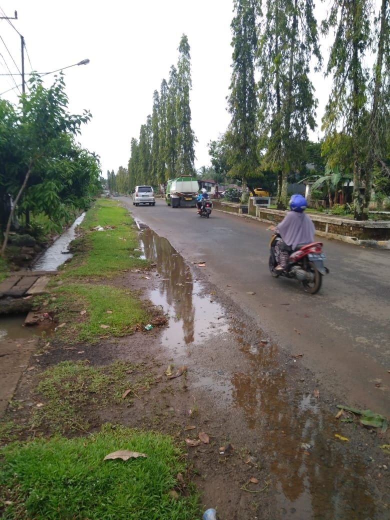 Warga Kota Keluhkan Siring Meluap