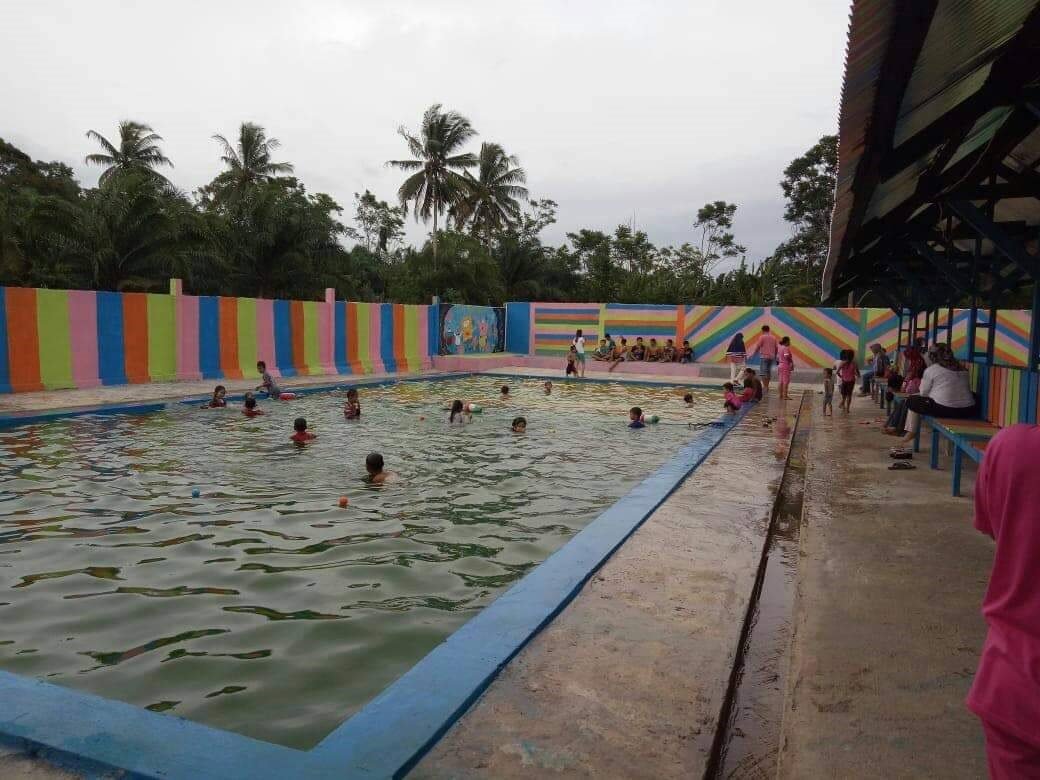 Berinovasi, Talang Kering Bangun Kolam Renang