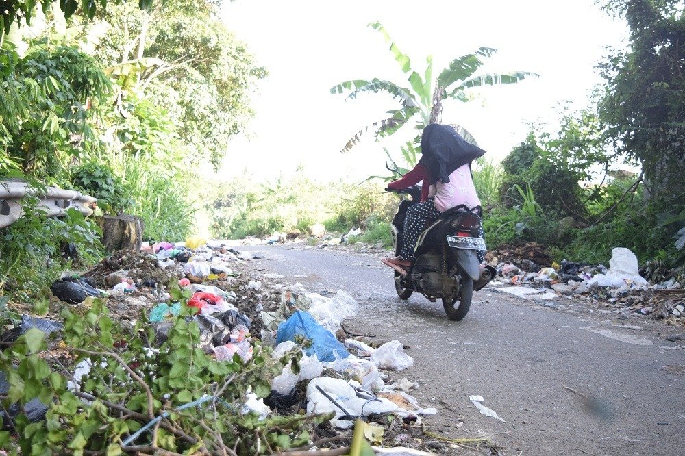 Warga Keluhkan Tumpukan Sampah