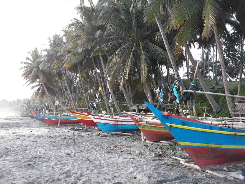 Nelayan Diminta Waspadai Gelombang Tinggi