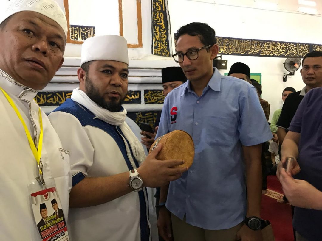 Didaulat Memakmurkan Rumah Ibadah, Sandiaga Kagumi Helmi Hasan