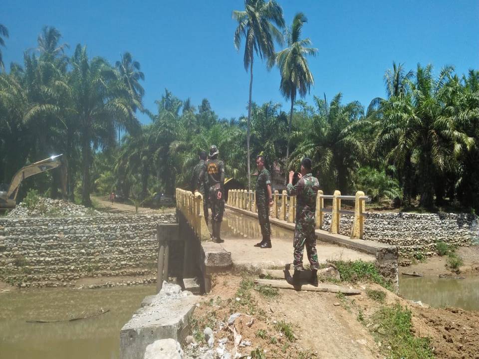 DANDIM 0425/SELUMA TINJAU LOKASI PELAKSANAAN KEGIATAN PRA TMMD KE 104