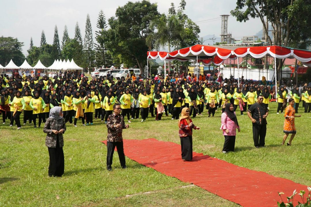 Jadi Tuan Rumah, Bupati Komitmen Sejahterakan Lansia