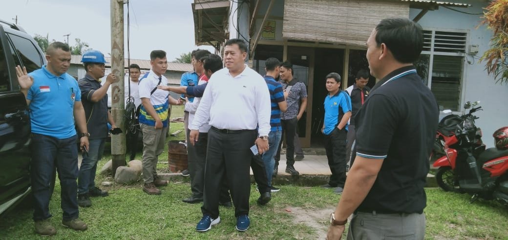 Kesal Mati Lampu, Bupati ‘Geruduk’ Kantor PLN