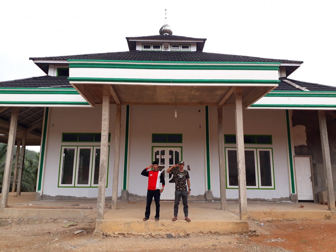 Kades Tiga Periode, Saiful Inisiasi Pembangunan Masjid