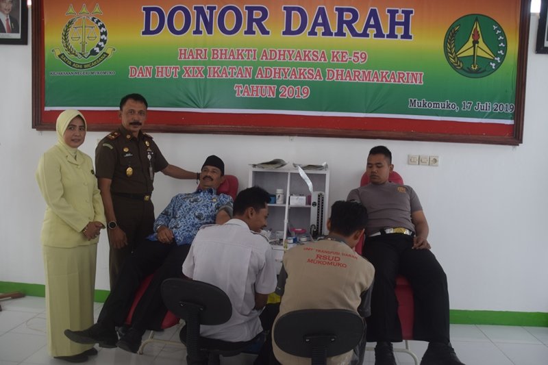 Berobat Gratis, Puluhan Lansia Datangi Kejari Mukomuko