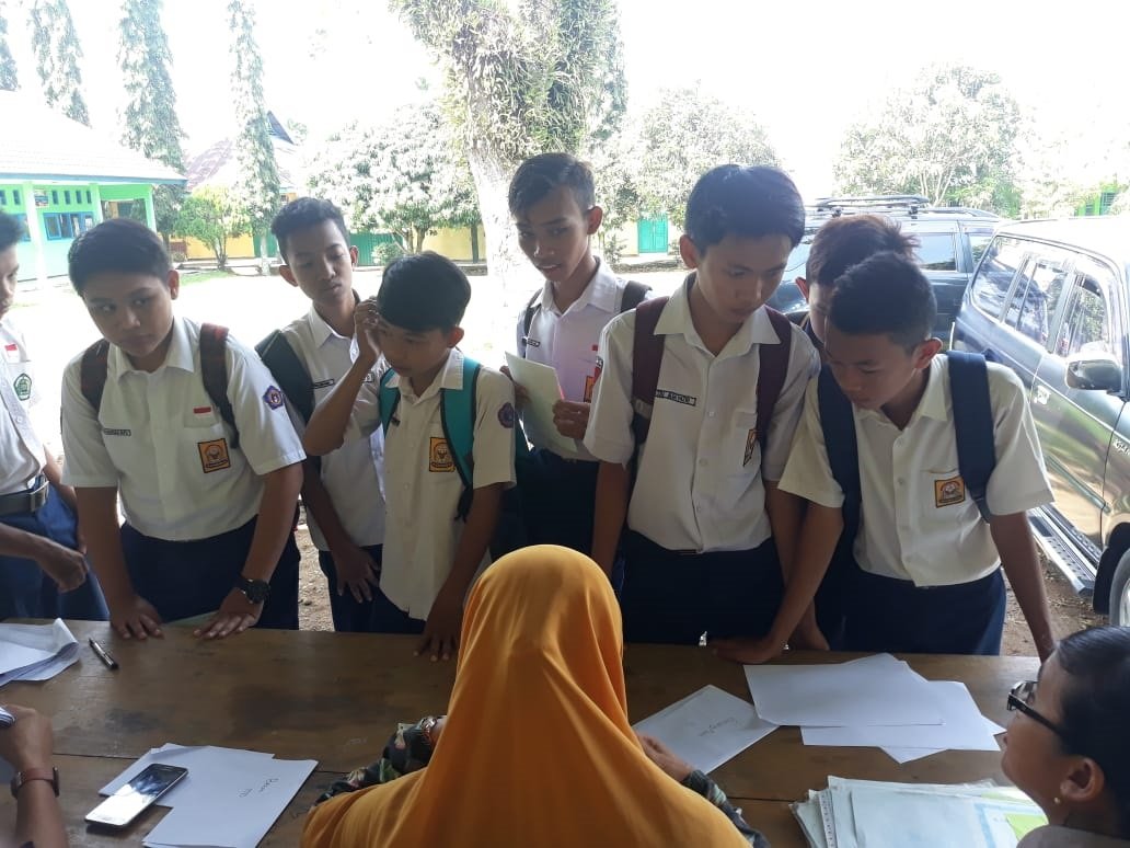 Hari Terakhir Pendaftaran, Siswa Baru Masih Antre