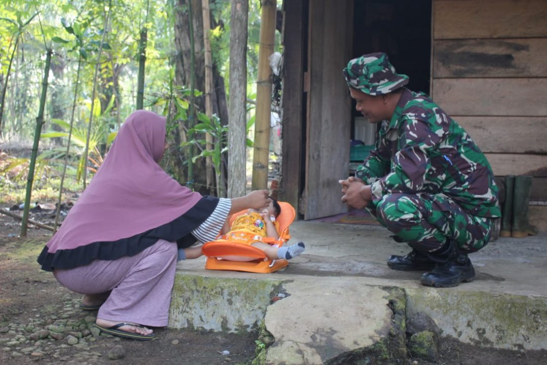 Memasak, Cuci Piring, Hingga Mengasuh Dikerjakan Satgas TMMD