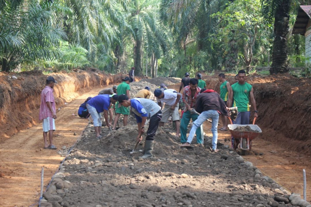 Utamakan Kualitas, Material Pengerasan Jalan TMMD Ditambah