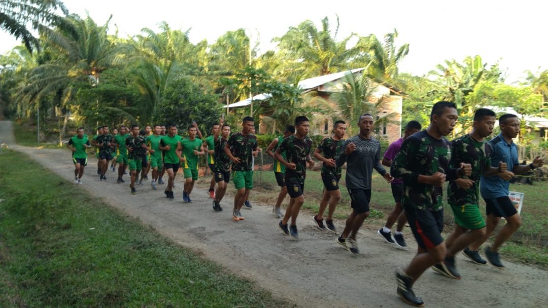 Kegiatan Padat, Satgas TMMD Tetap Jaga Kebugaran