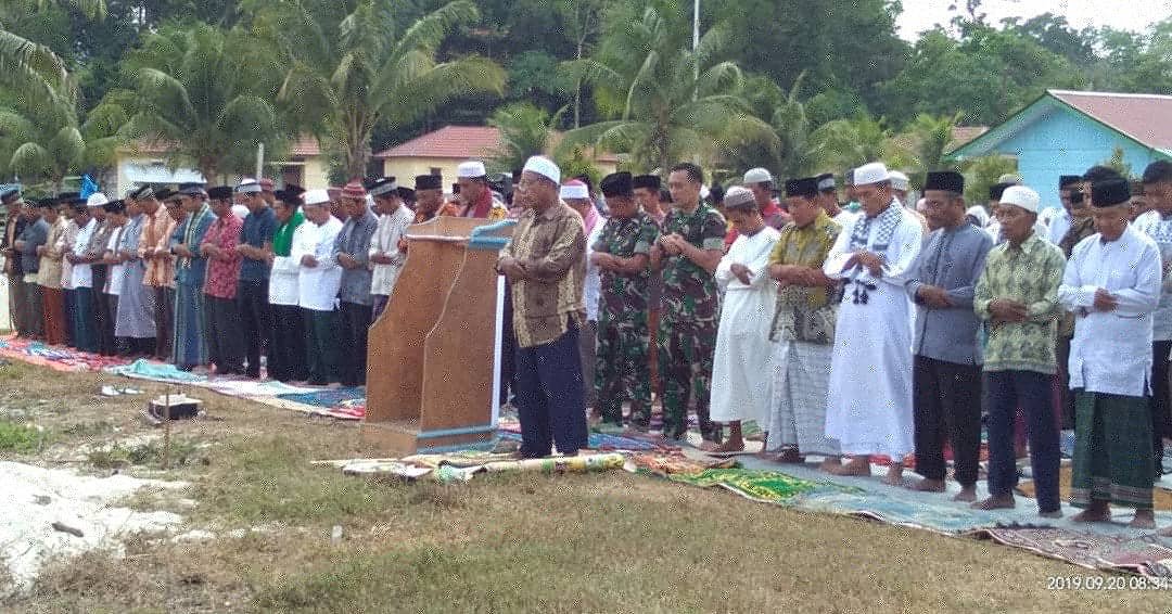 Minta Turun Hujan, Dandim BU dan Warga Enggano Salat Istisqa