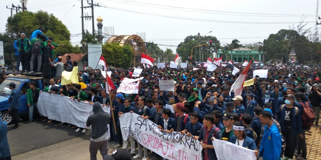 Aksi, Wakil Rakyat Dituding Bangkitkan Orba Jilid II