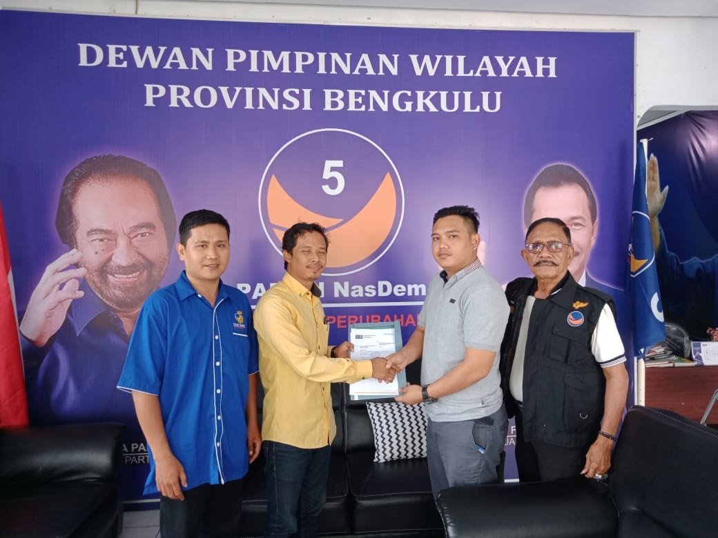 Ditunggu PDIP, Perwakilan Imron Daftar ke NasDem