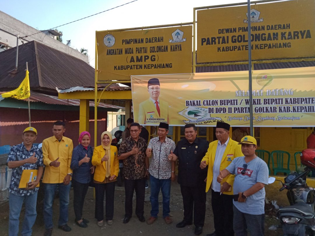 Ujang-Daus Daftar ke Golkar