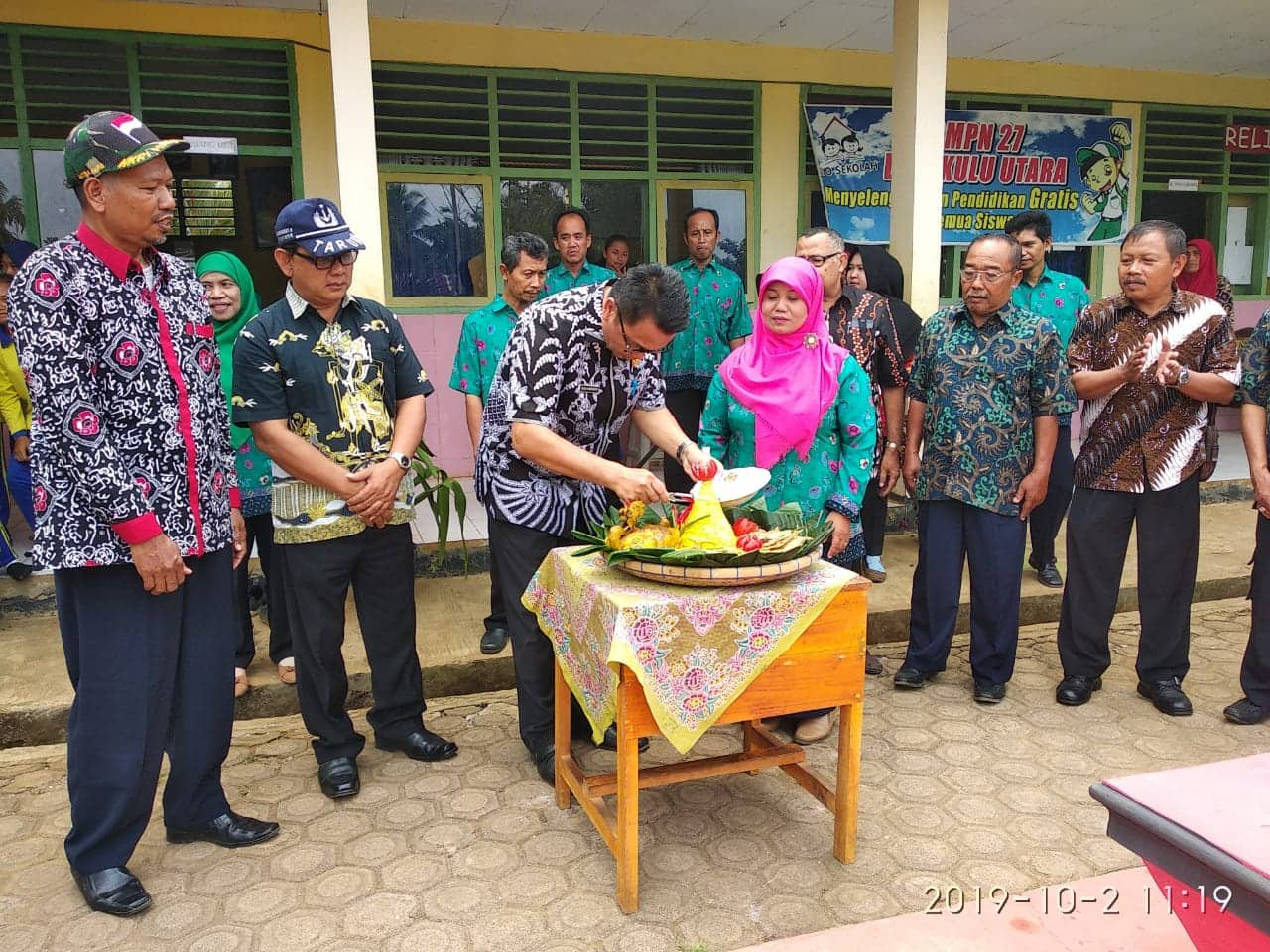 Kadispendik Disambut Hangat Pelajar SMPN 27 BU