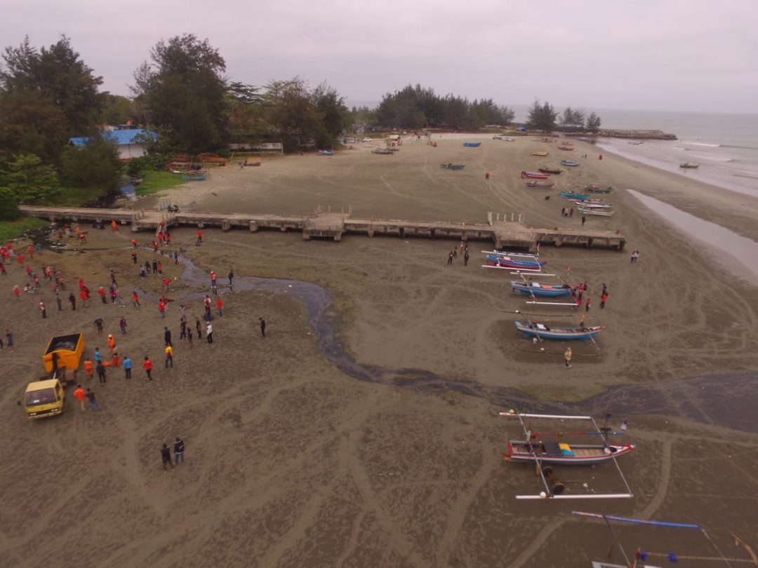 Sampah Rumah Tangga Dominasi Cemari Laut dan Pantai