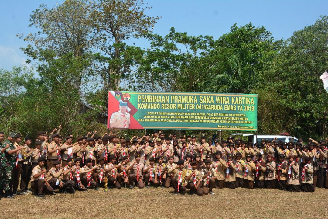 Bentuk dan Bina Generasi Muda Melalui Persami Saka Wira Kartika