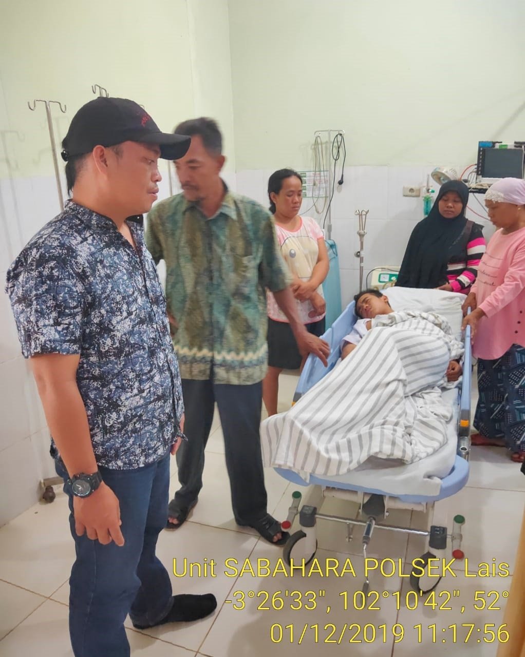 Pengemudi Motor Nyaris Dilindas Truk Pasir